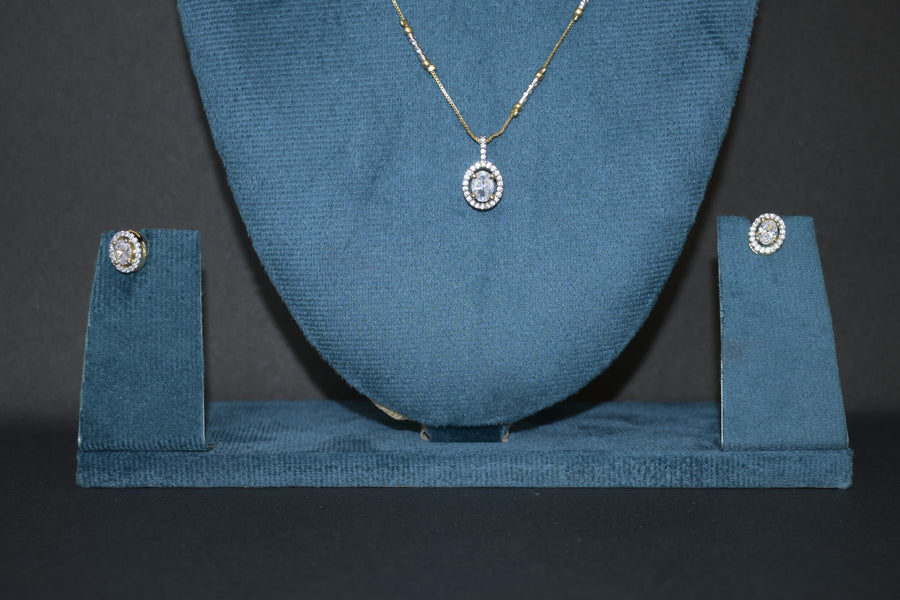 Classic Halo Crystal Pendant Necklace Set